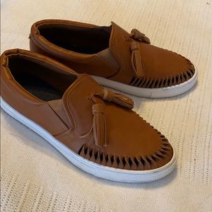 Size 8 Steve Madden flats